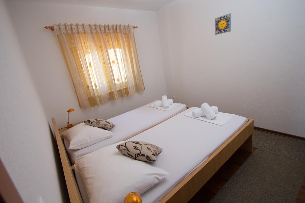 Apartments Kelic 트로기르 객실 사진